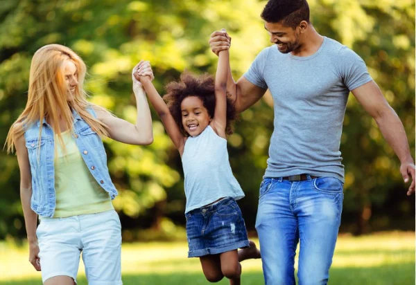 Ways to Strengthen Family Bonds: Practical Advice for Parents